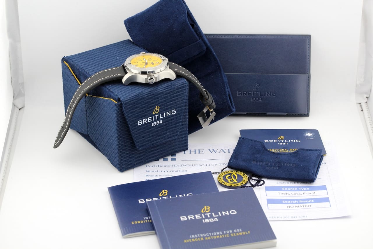 Breitling Avenger – Ref. A17319101, very good – 3/14