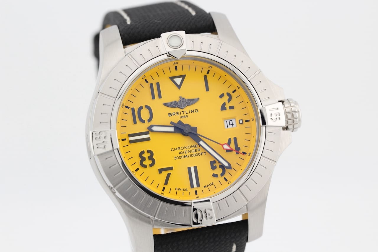 Breitling Avenger – Ref. A17319101, very good – 5/14