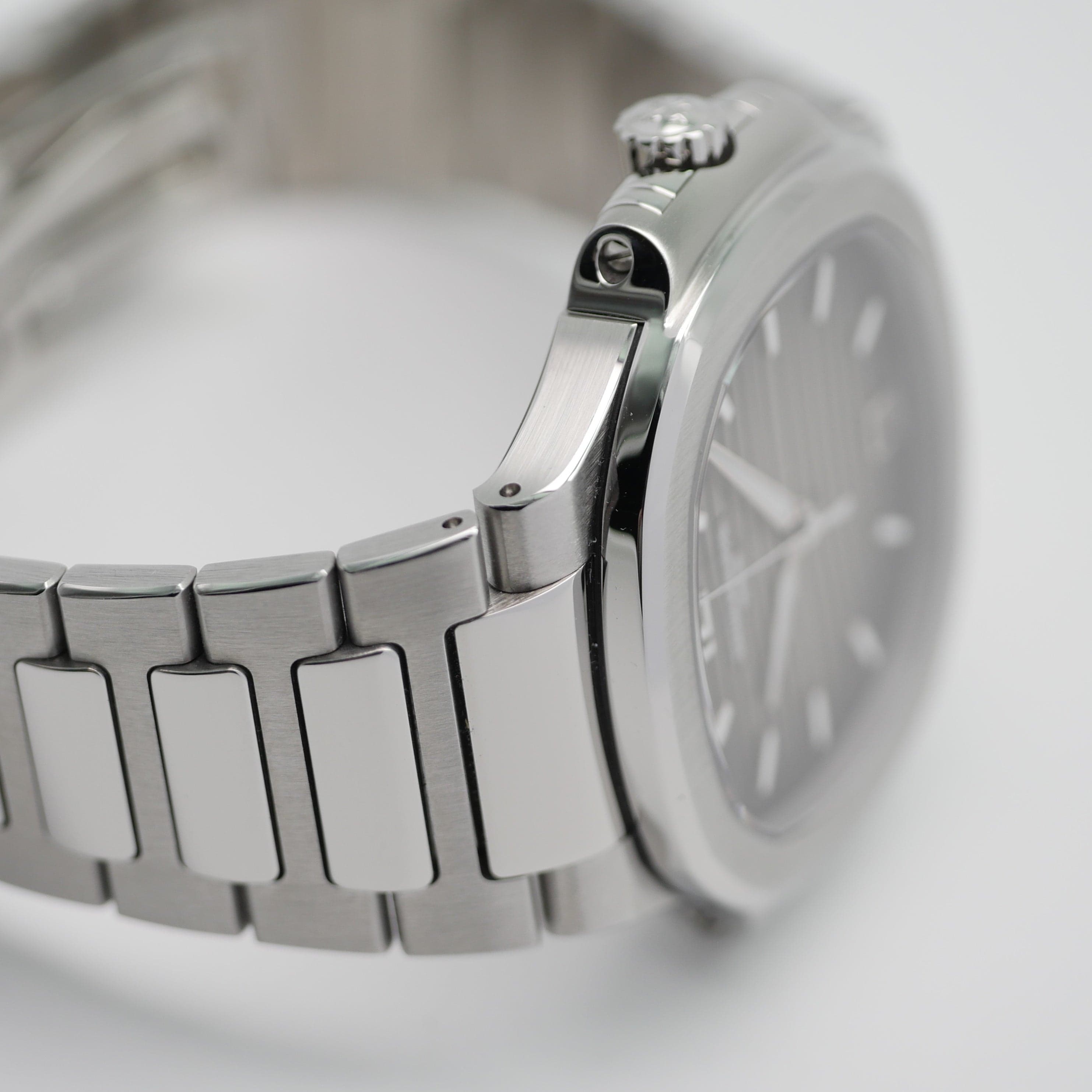 Patek Philippe Nautilus – Ref. 7118/1A-011, Gut – Bild 2/13