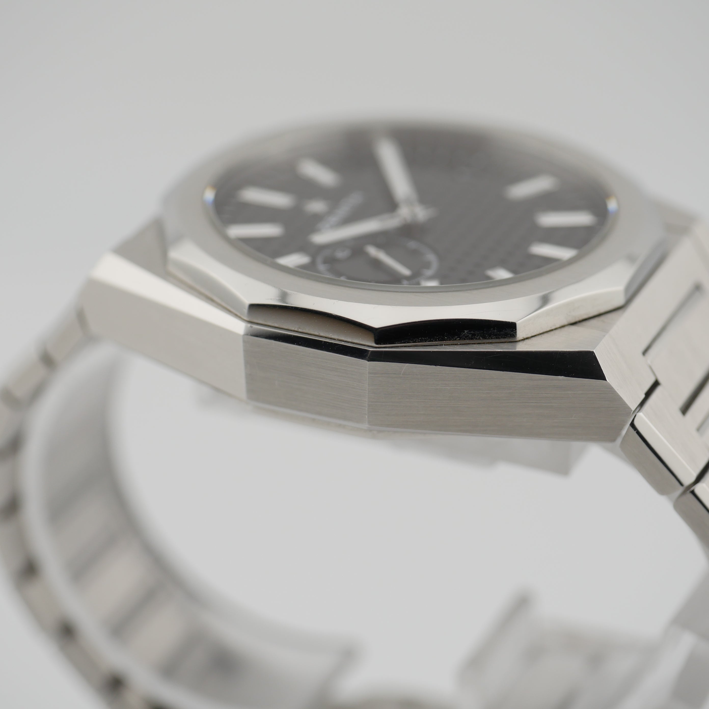 Zenith Defy Skyline – Ref. 03.9300.3620/21.I001, Gut – 3/8