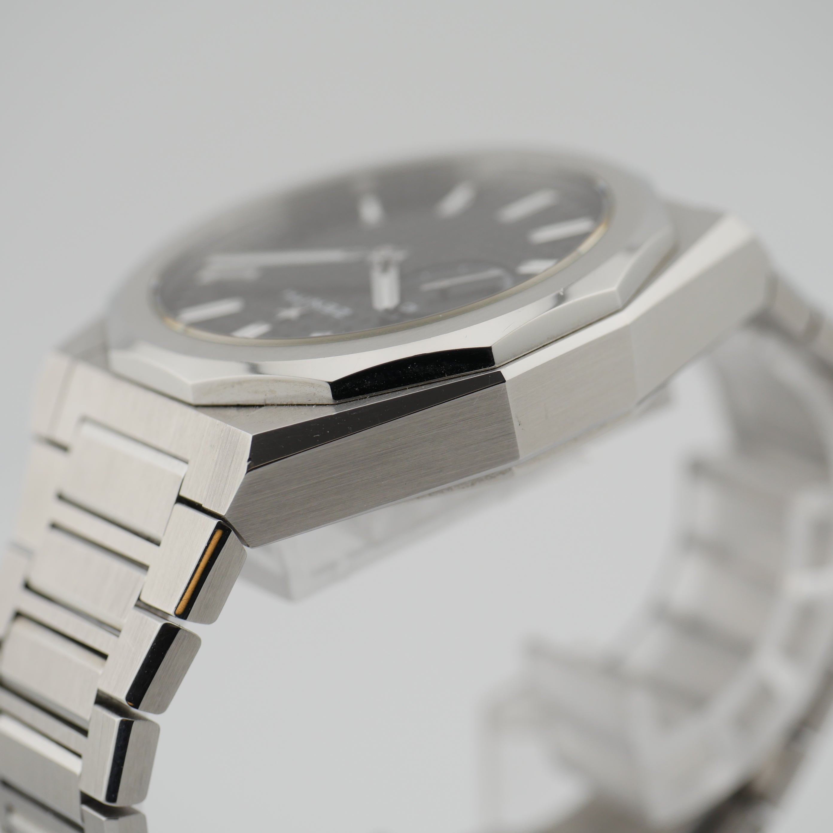 Zenith Defy Skyline – Ref. 03.9300.3620/21.I001, Gut – 8/8
