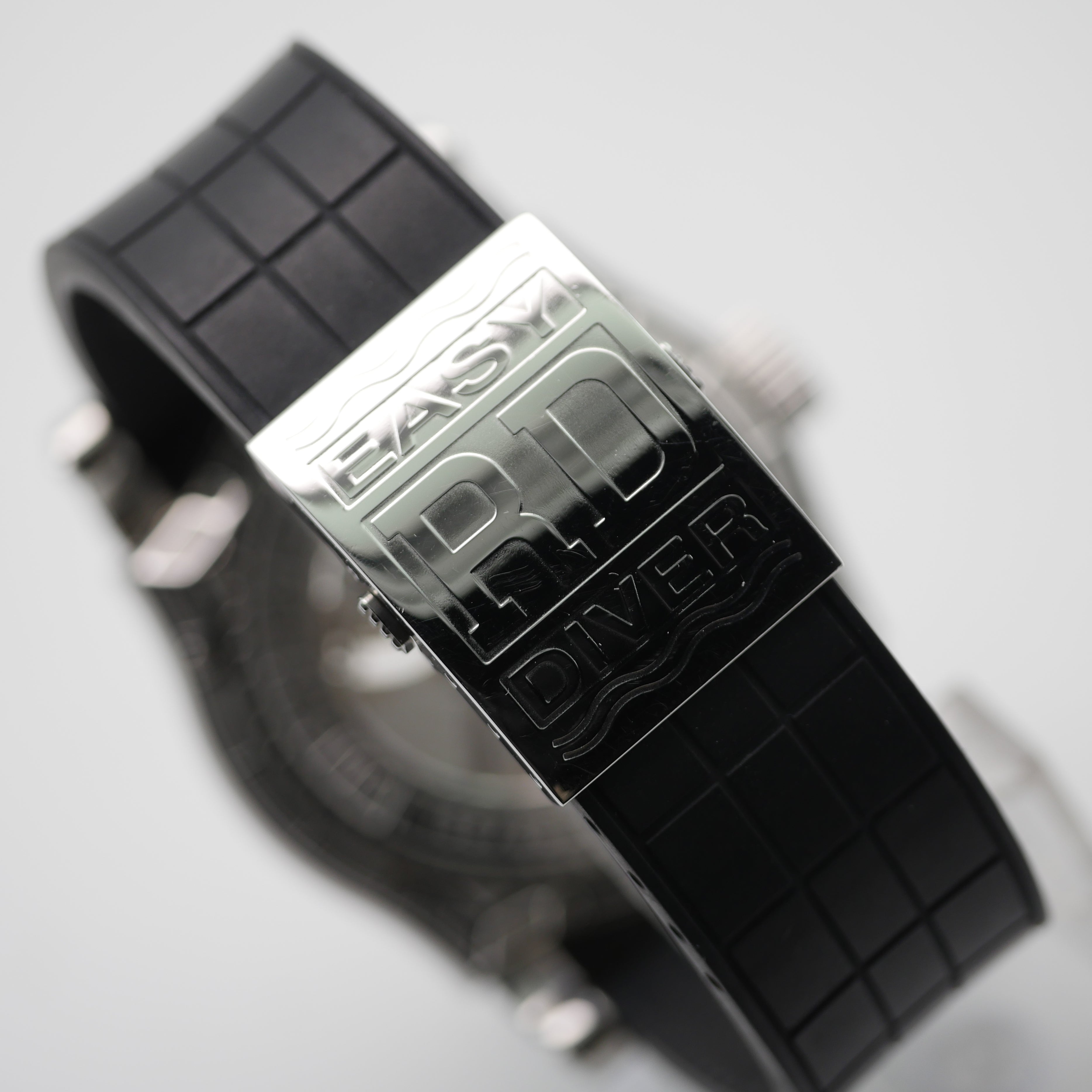 Roger Dubuis Easy Diver Tourbillon – Ref. SE48.02.9, Sehr gut – 5/13