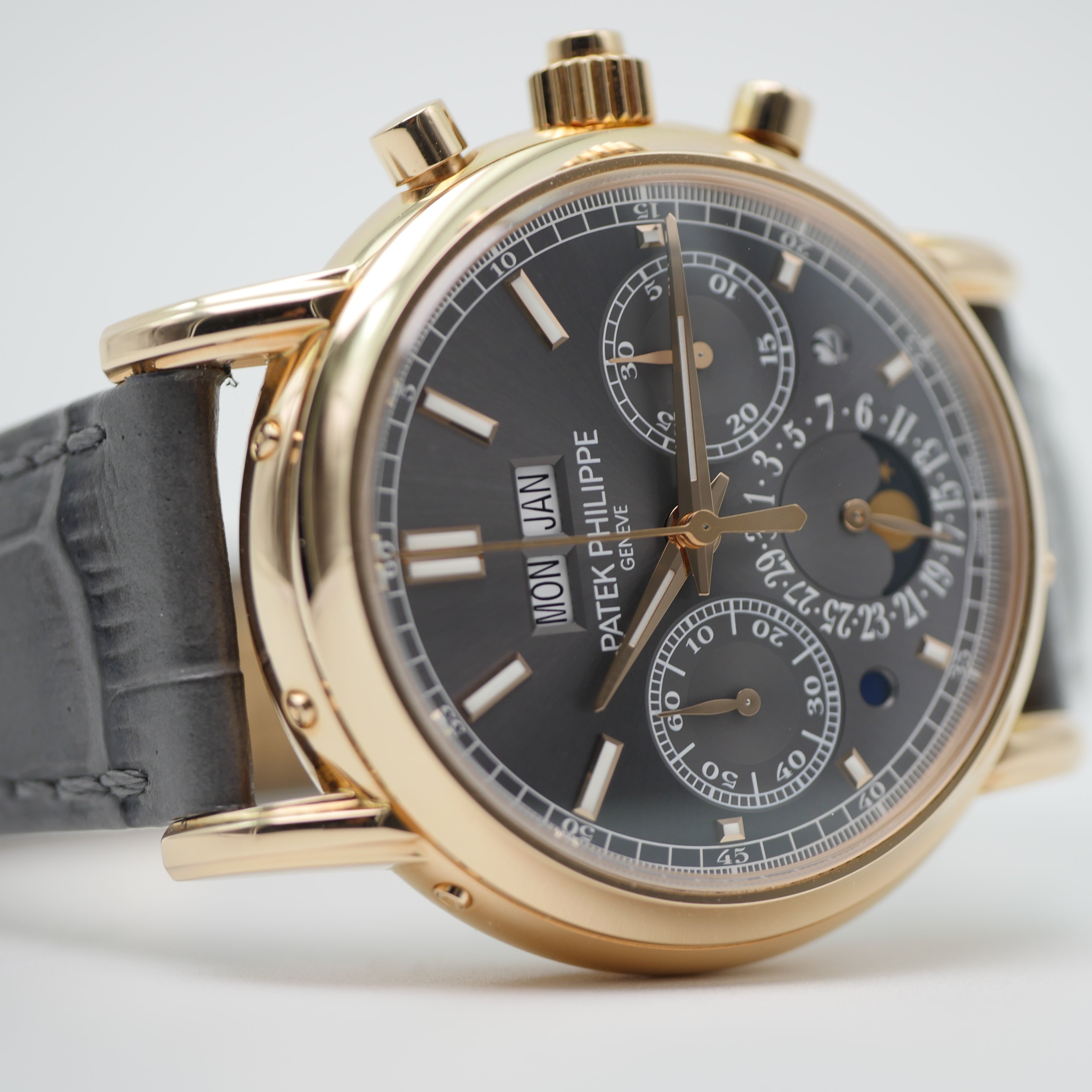 Patek Philippe Perpetual Calendar – Ref. 5204R-011, New – 12/12