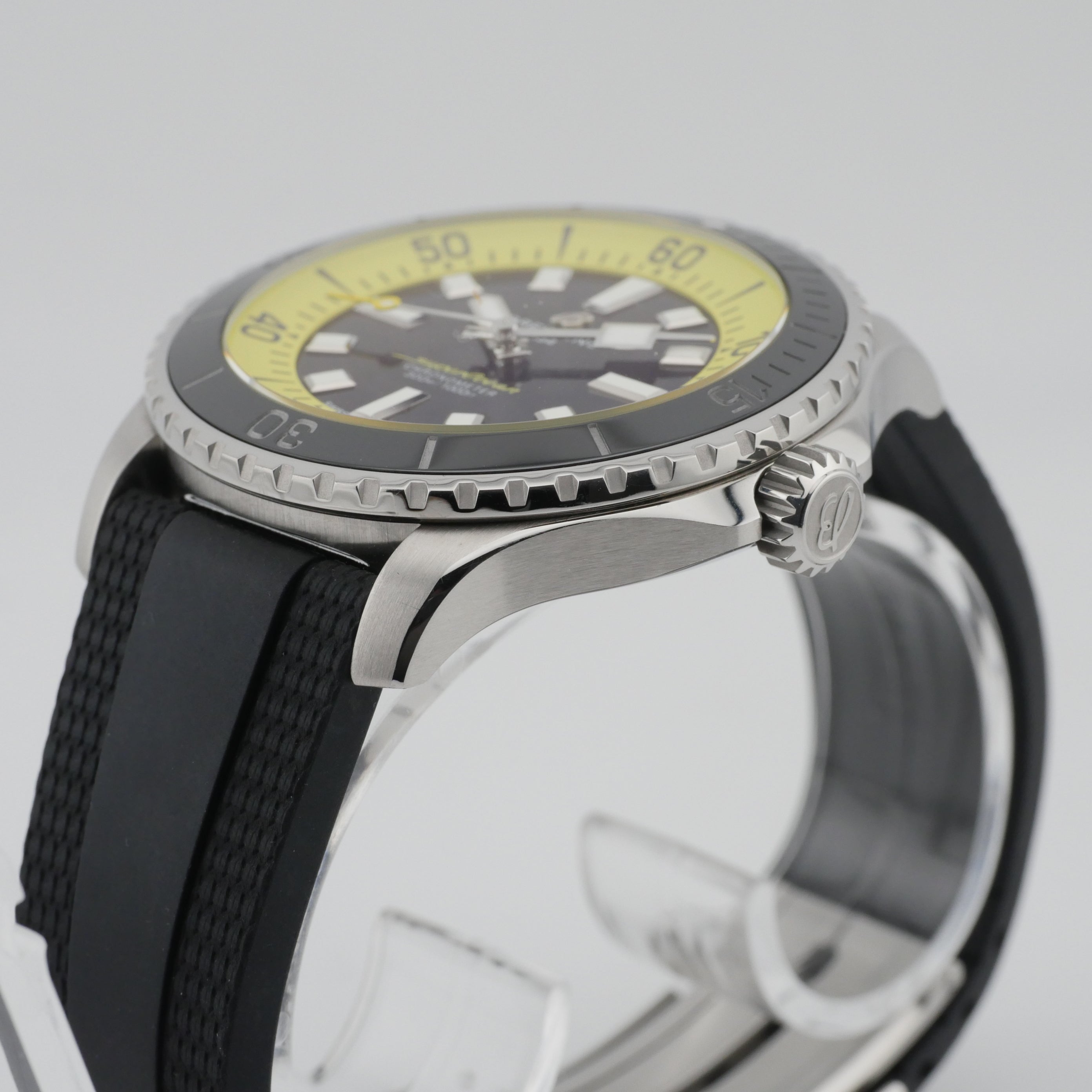 Breitling Superocean – Ref. A173762A1B1S1, very good – 8/9