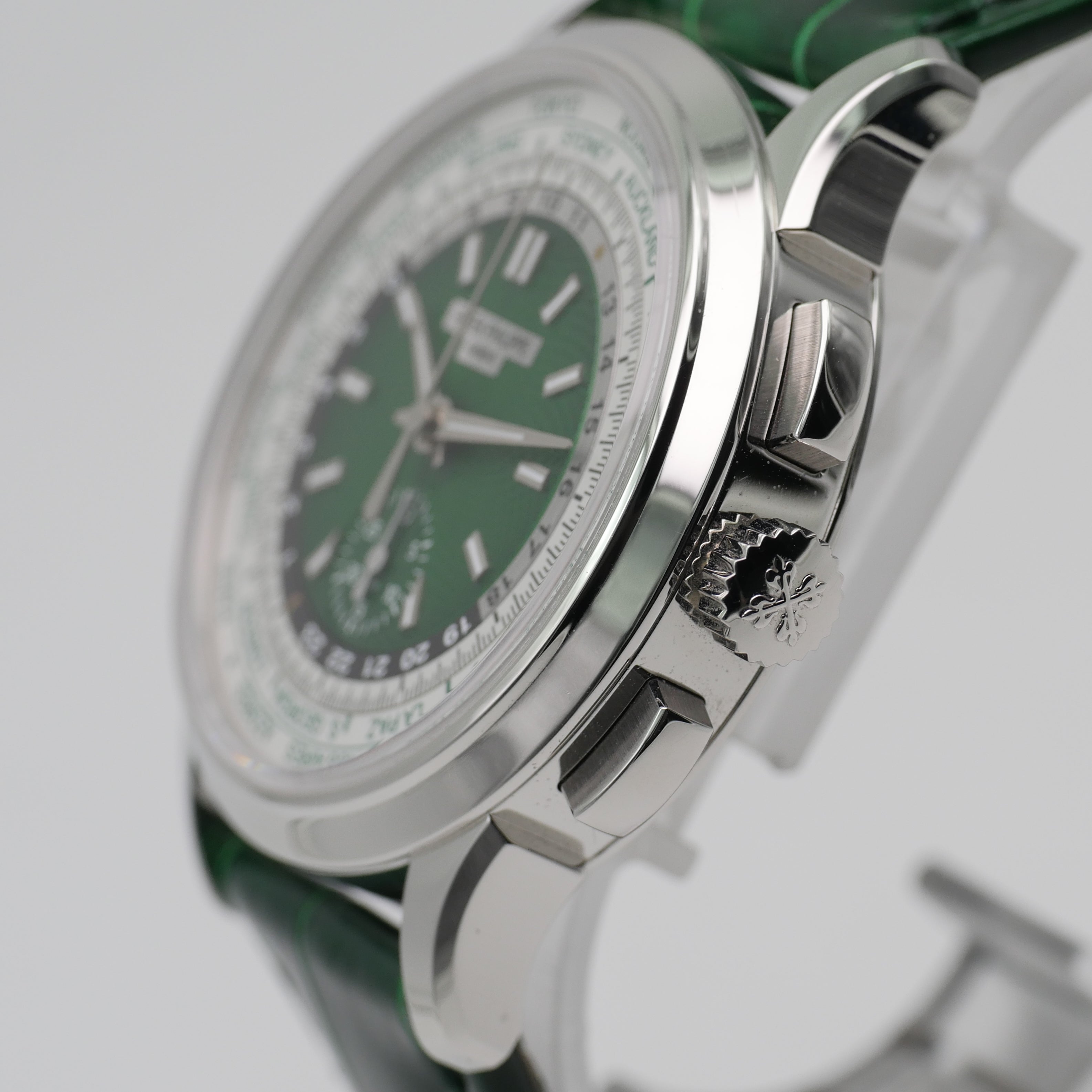 Patek Philippe Chronograph – Ref. 5930P-001, very good – 8/12