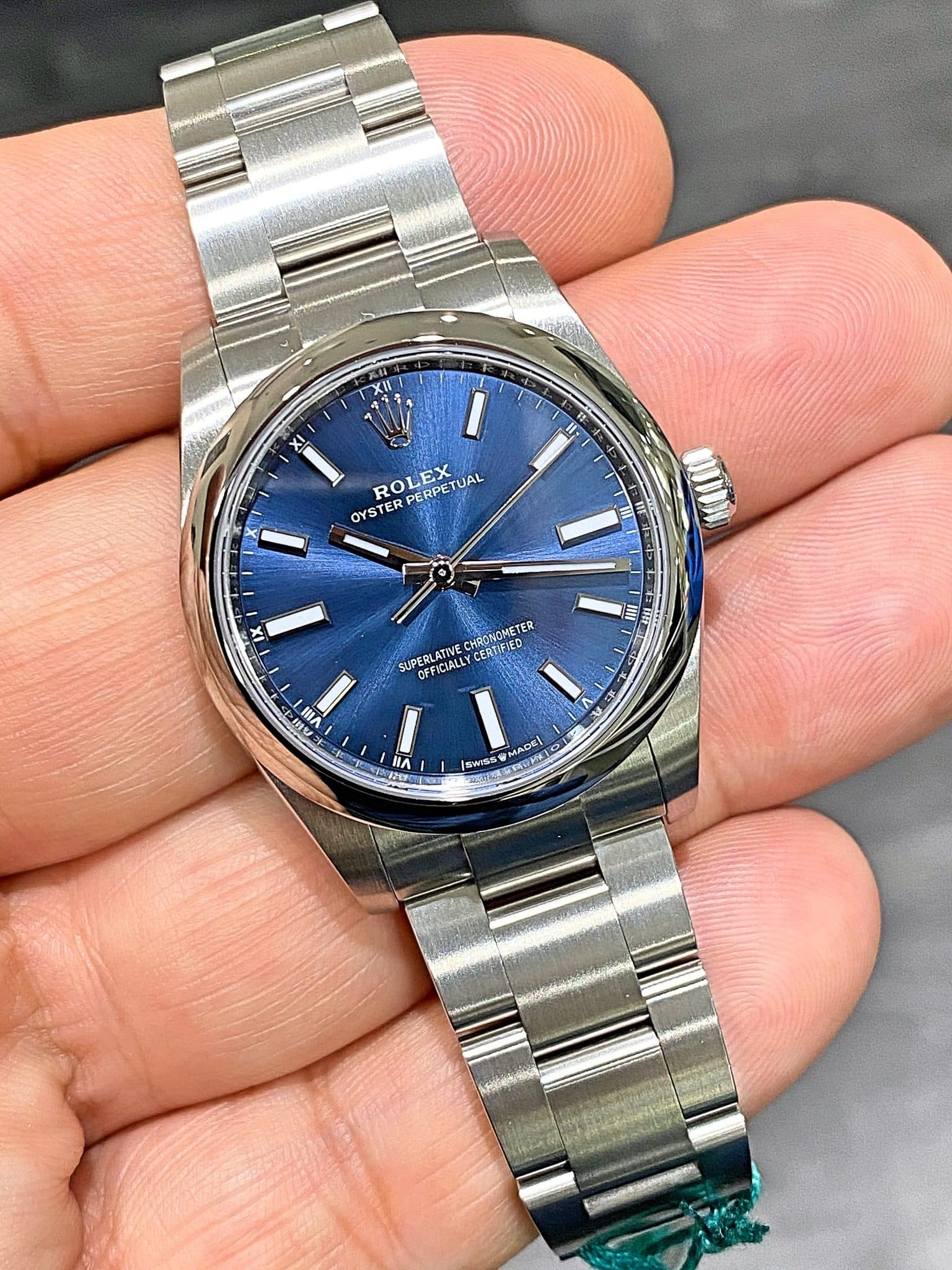 Rolex Oyster Perpetual – Ref. 124200 EU, Gut – Bild 2/6