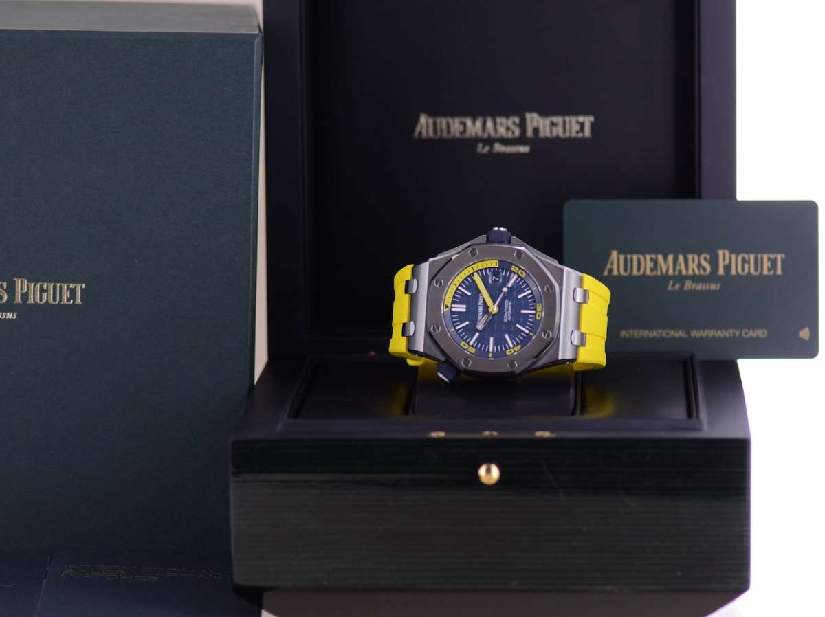 Audemars Piguet Royal Oak Offshore Diver – Ref. 15710ST.OO.A027CA.01, Sehr gut – Bild 2/3