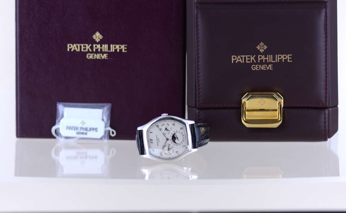 Patek Philippe Perpetual Calendar – Ref. 5040P, very good – 3/3