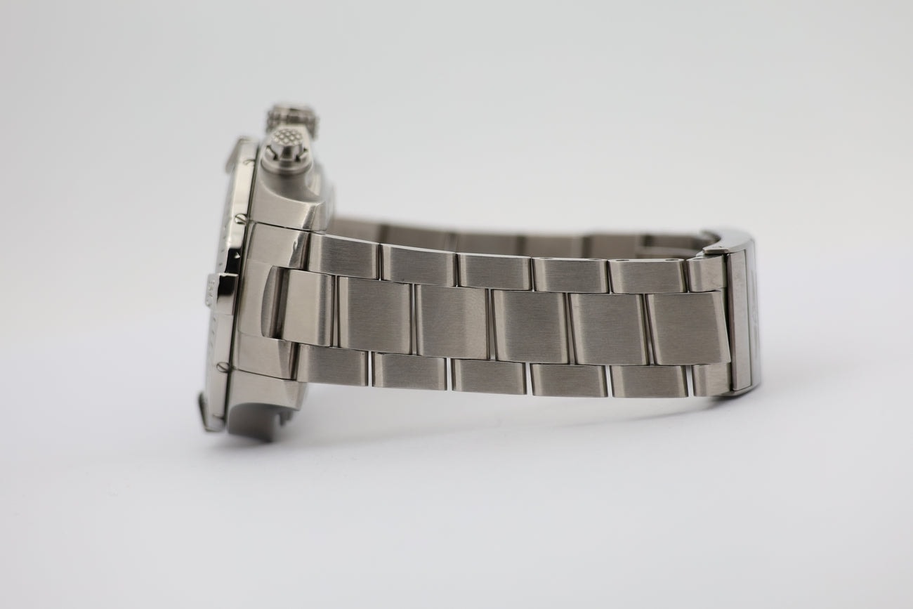Breitling Avenger – Ref. A13317101B1A1, very good – 5/9