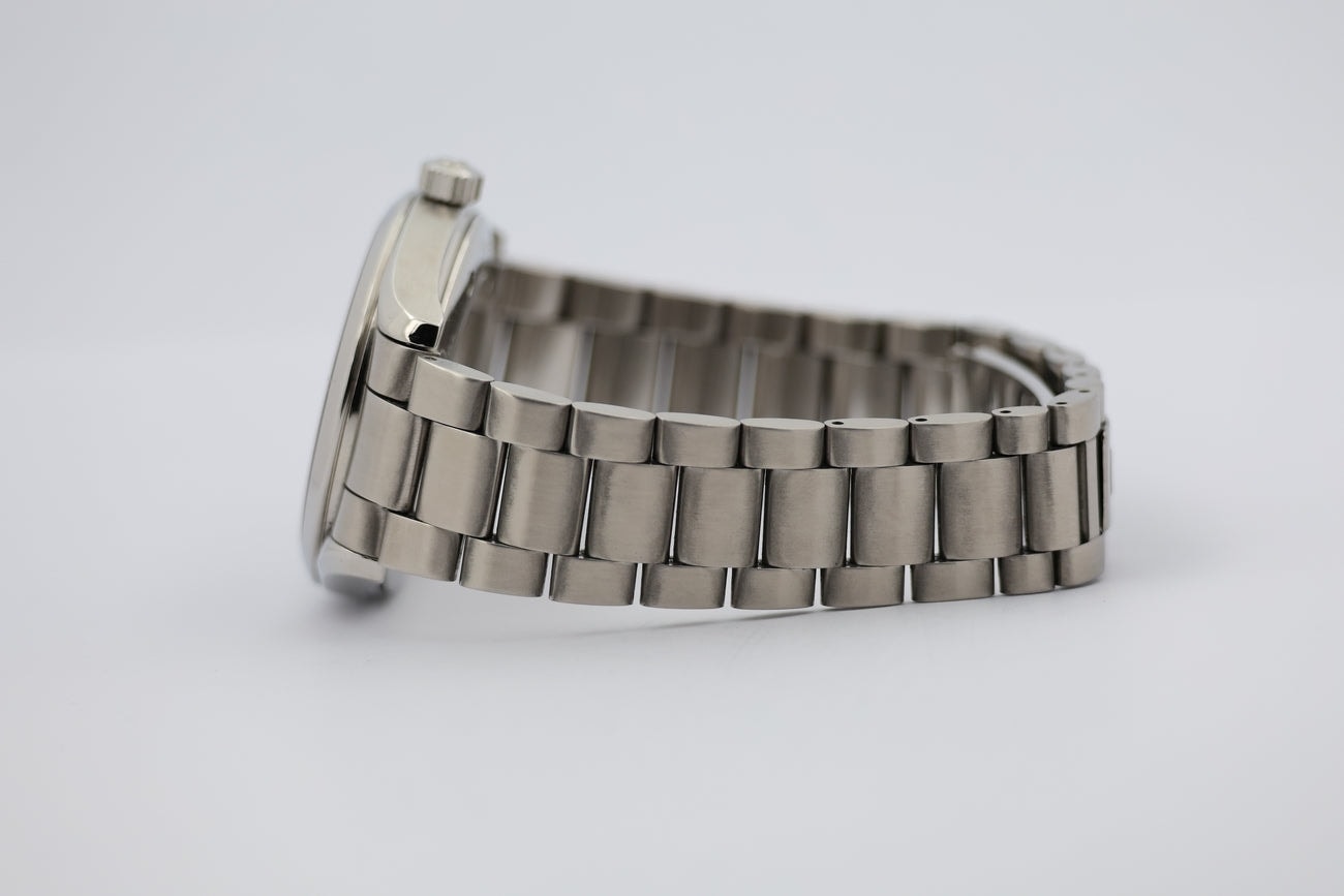 Omega Aqua Terra – Ref. 25035000, Gut – 8/9