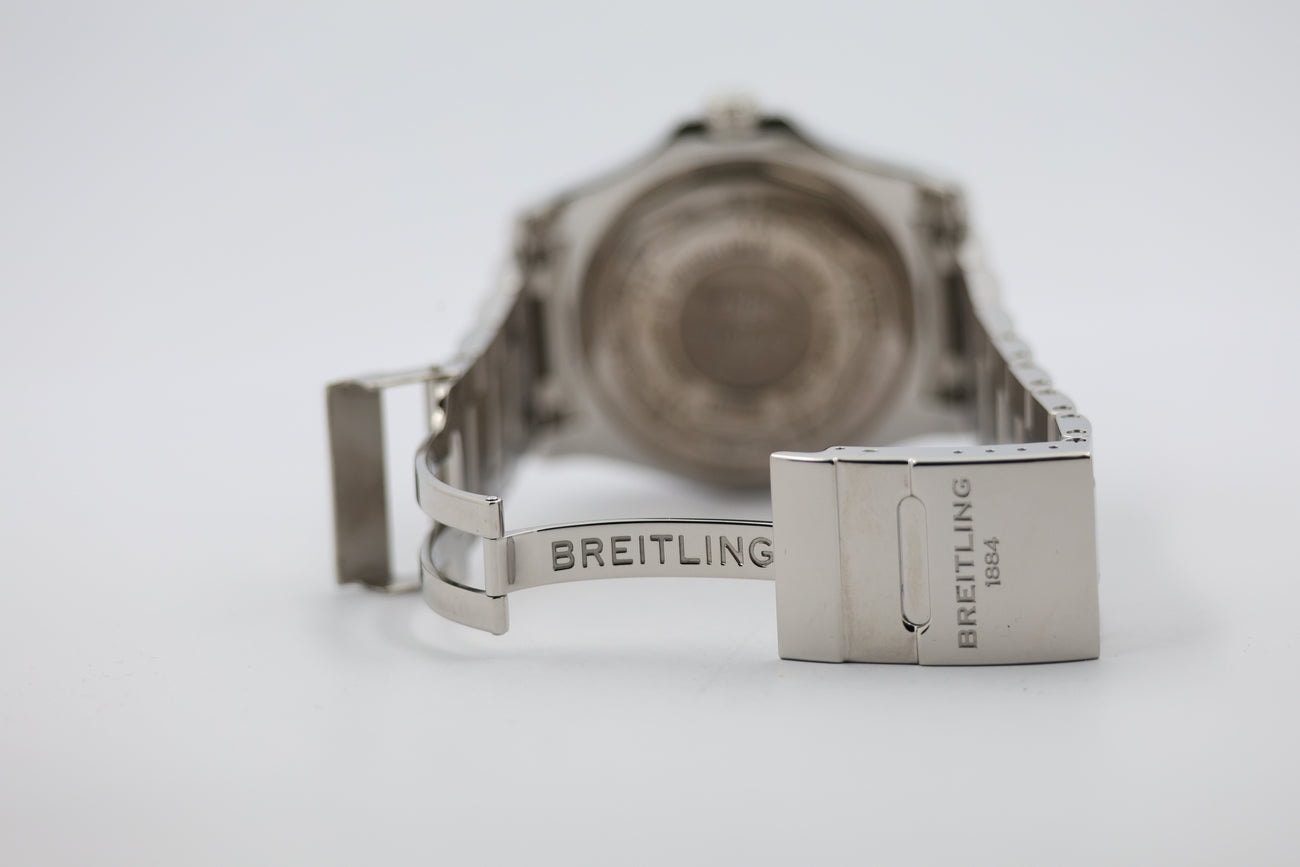 Breitling Avenger – Ref. A32390, very good – 6/10