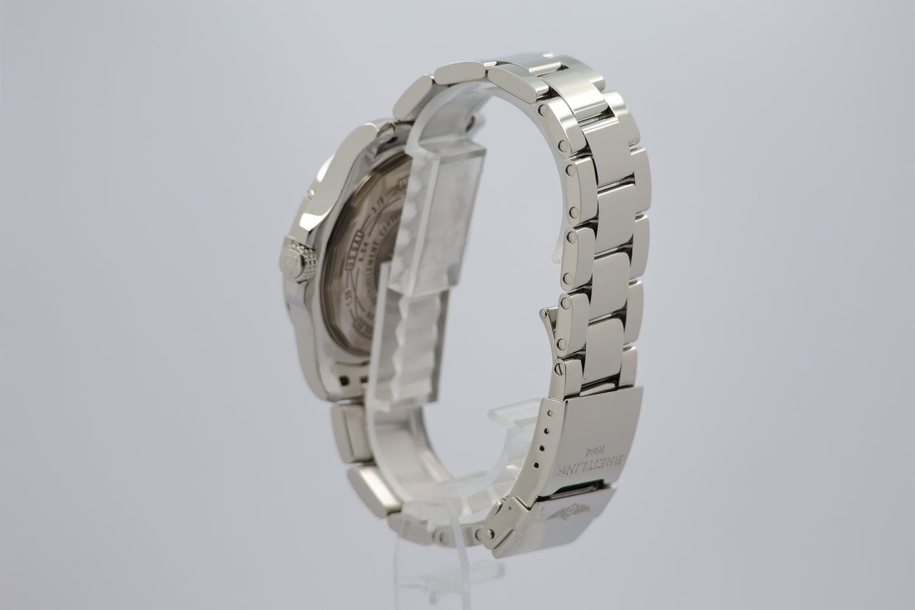 Breitling Avenger – Ref. A32390, very good – 9/10