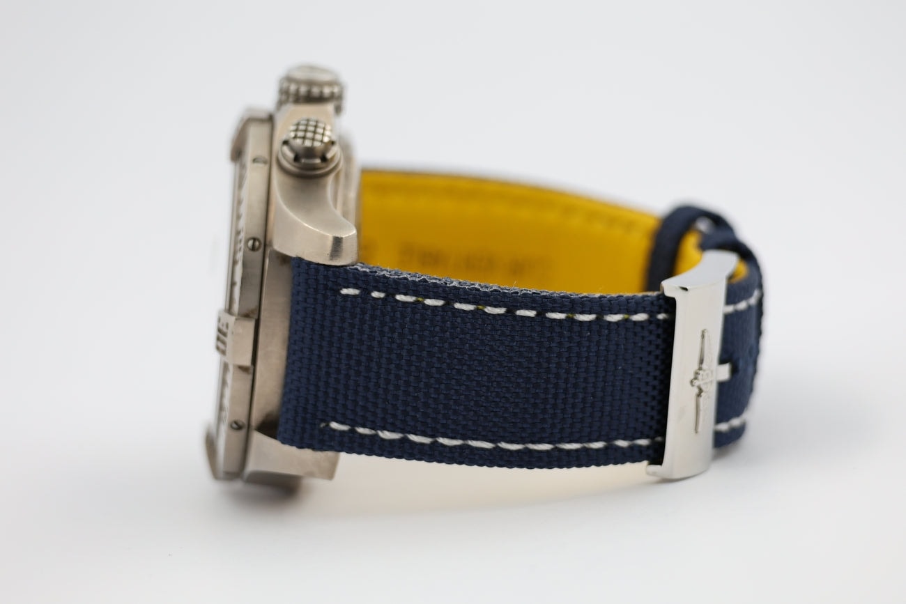 Breitling Avenger – Ref. E13383, Sehr gut – 5/8