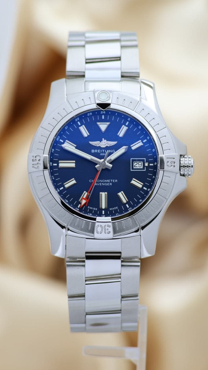 Breitling Avenger GMT – Ref. A32395, Sehr gut