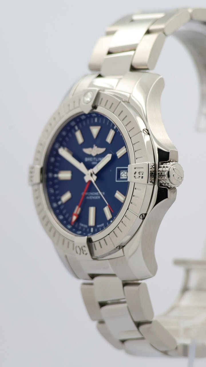 Breitling Avenger GMT – Ref. A32395, Sehr gut – 9/10