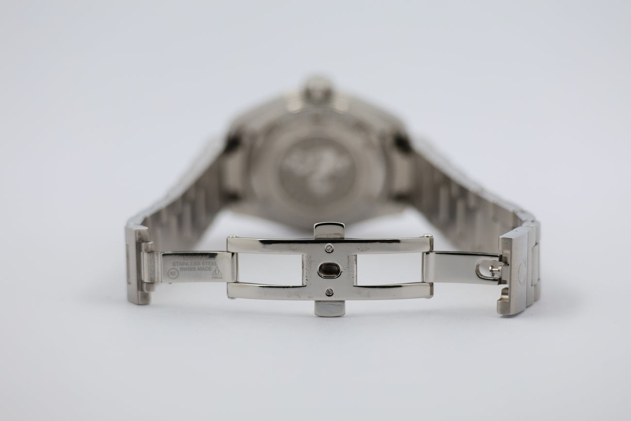 Omega Aqua Terra – Ref. 23110306006001, Sehr gut – 6/7
