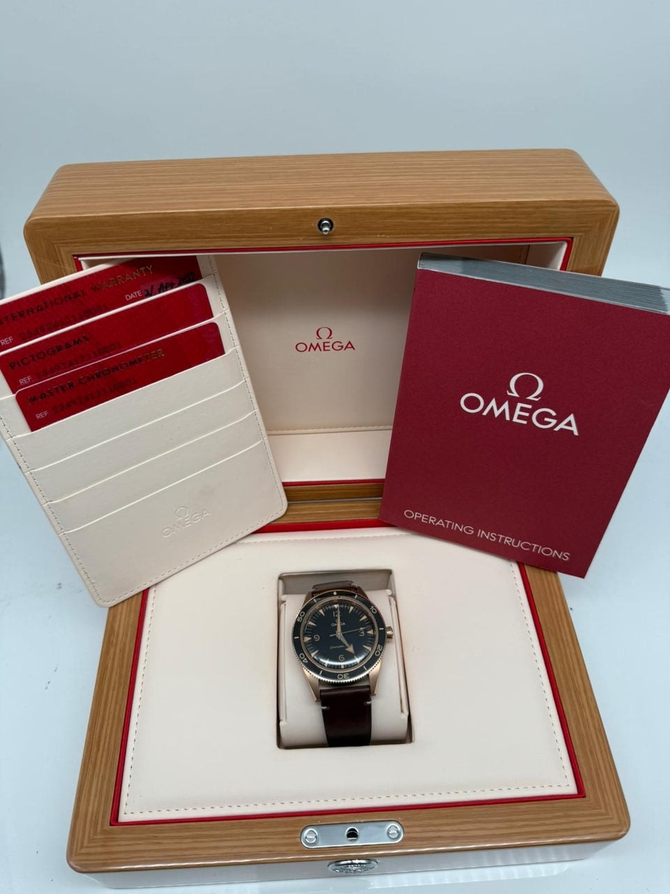 Omega Seamaster 300 – Ref. 23492412110001, very good – 5/9