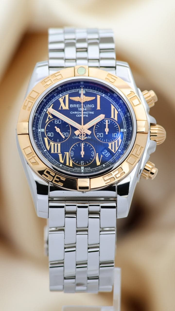 Breitling Chronomat – Ref. CB0110, Sehr gut – Bild 1/10