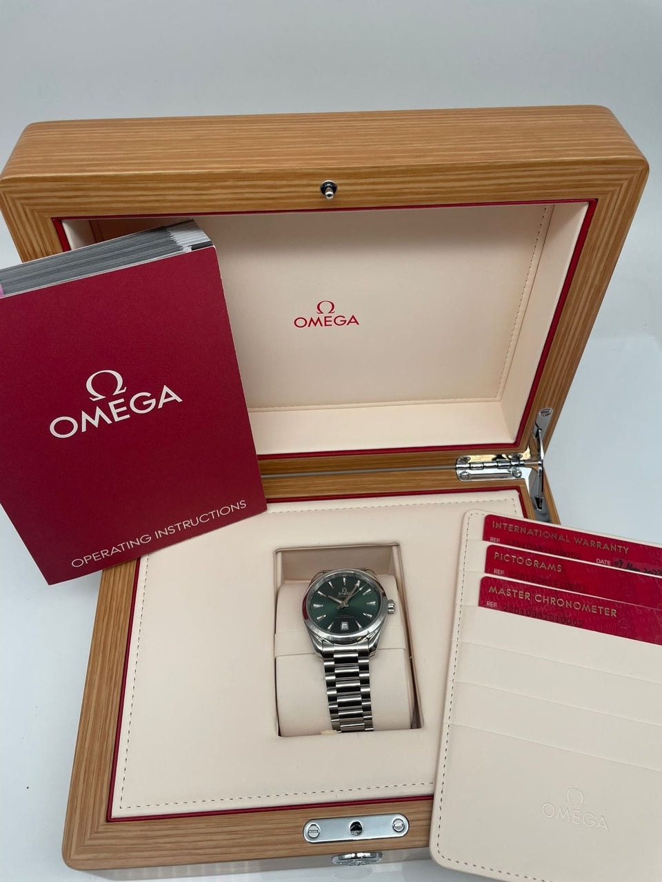 Omega Aqua Terra – Ref. 22010382010002, very good – 10/10