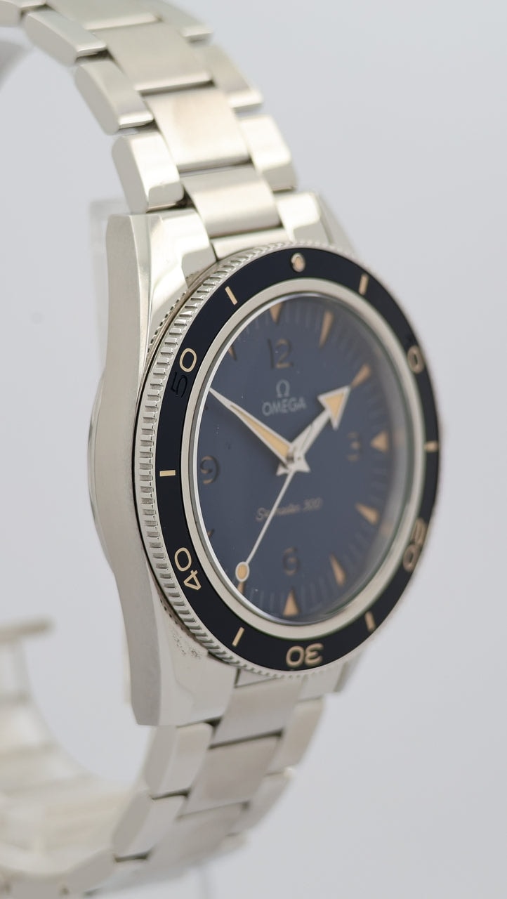 Omega Seamaster 300 – Ref. 23430412103001, very good – 7/10