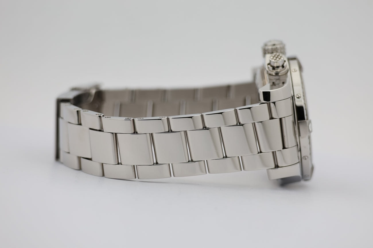 Breitling Avenger – Ref. A13381, very good – 2/10