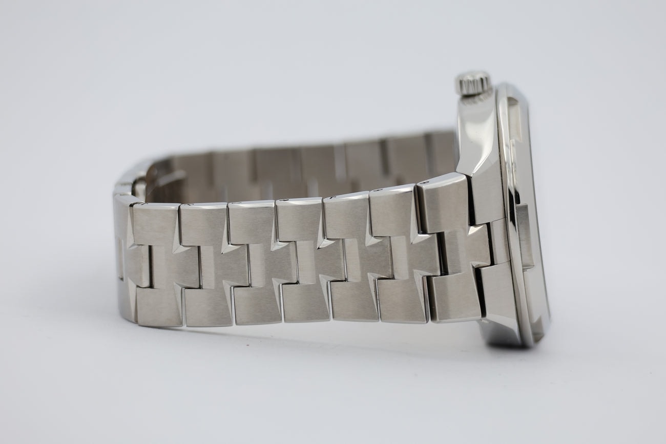 Vacheron Constantin Overseas – Ref. 7700V, Sehr gut – 3/10