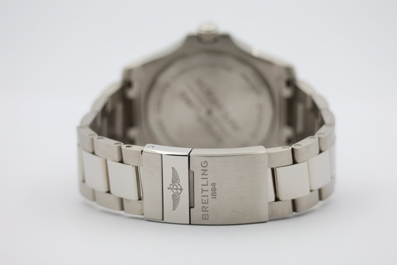 Breitling Avenger GMT – Ref. A32395, very good – 2/10