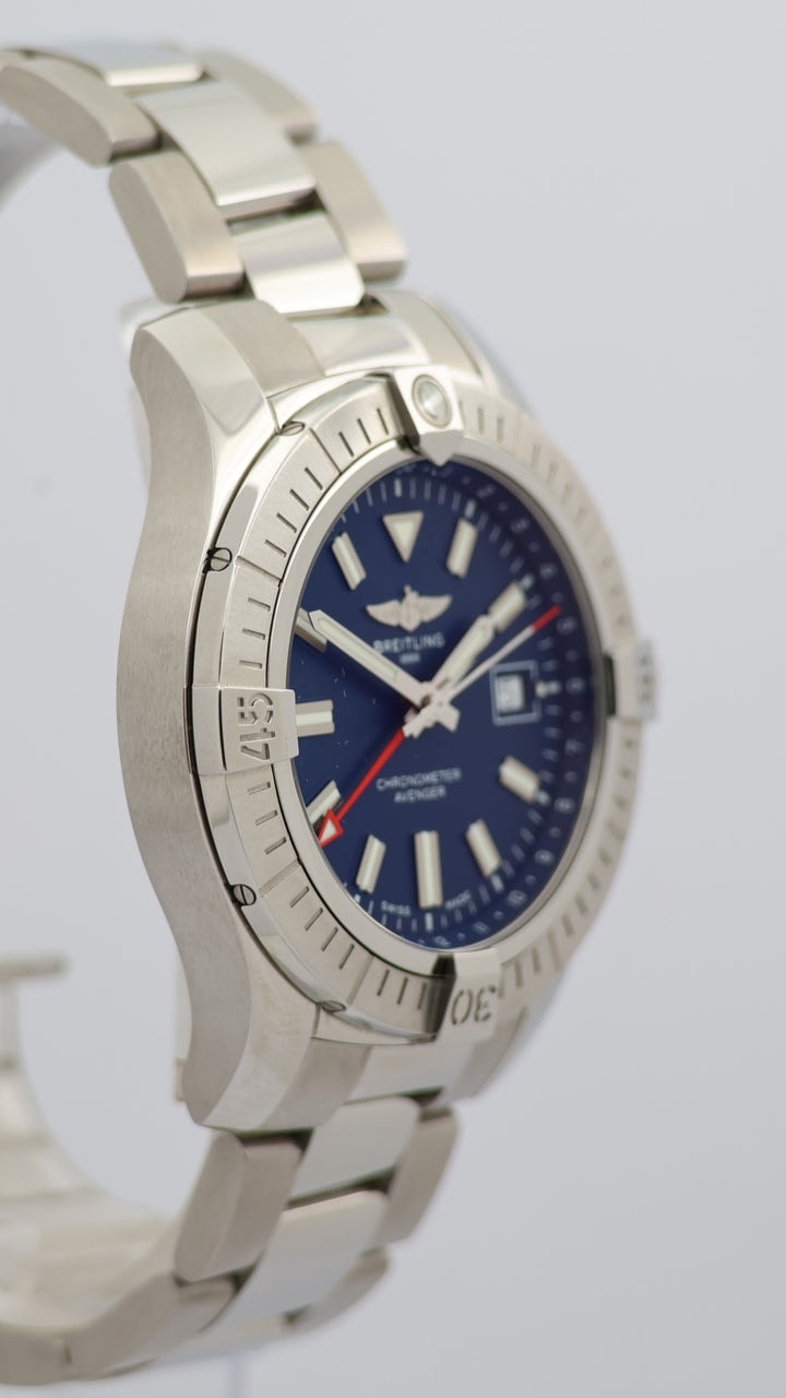 Breitling Avenger GMT – Ref. A32395, very good – 7/10