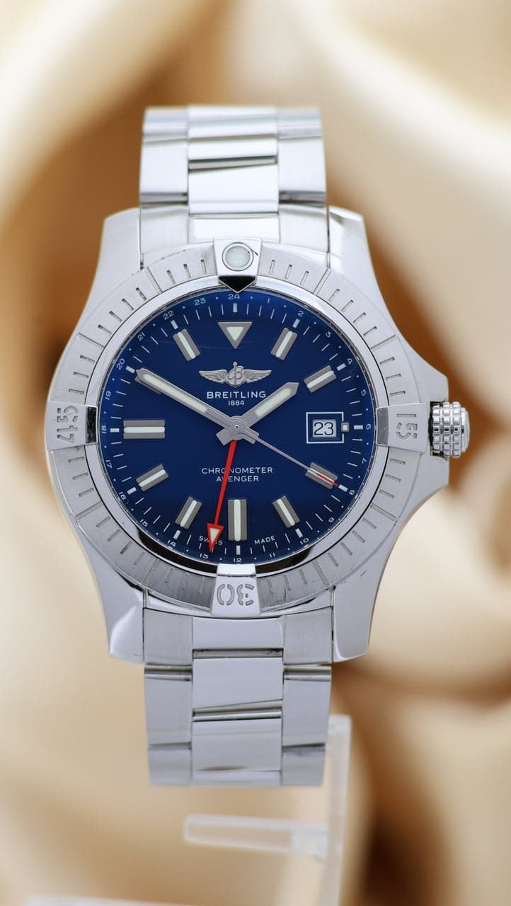 Breitling Avenger GMT – Ref. A32395, good – Image 1/9