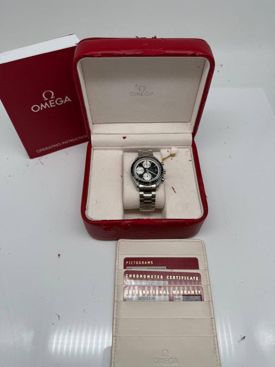Omega Speedmaster (Non-Moonwatch) – Ref. 32105100, very good – 10/10