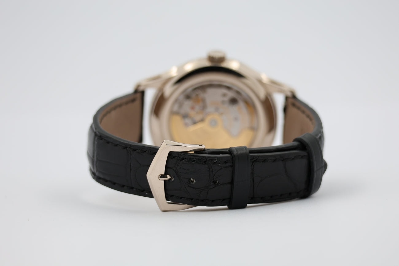 Patek Philippe Annual Calendar – Ref. 5205G, very good – 3/9