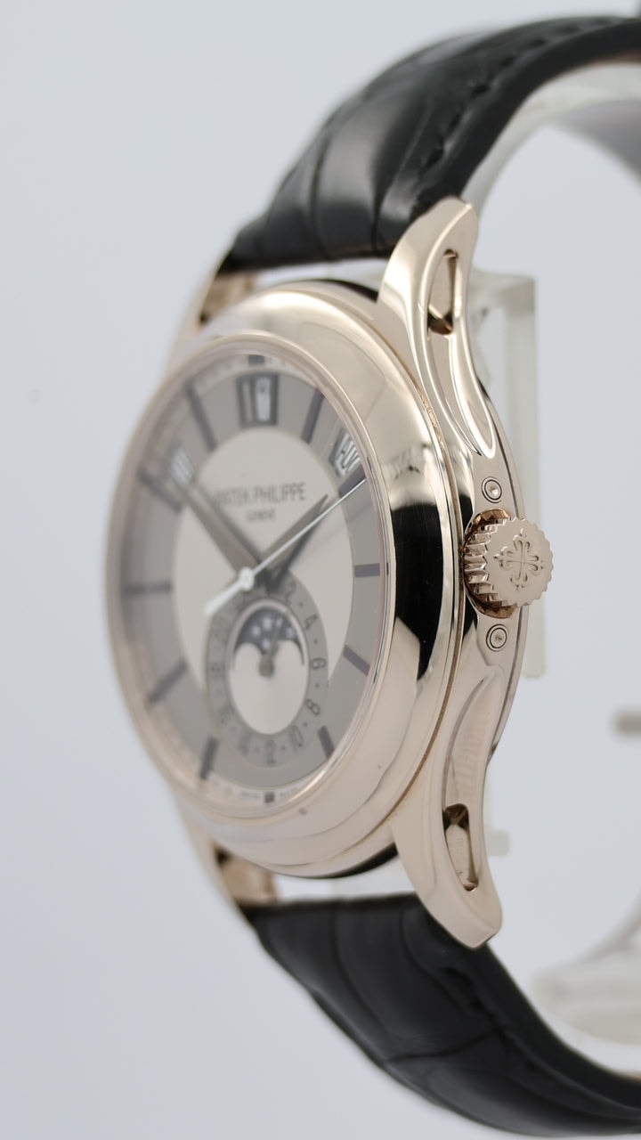 Patek Philippe Annual Calendar – Ref. 5205G, very good – 4/9