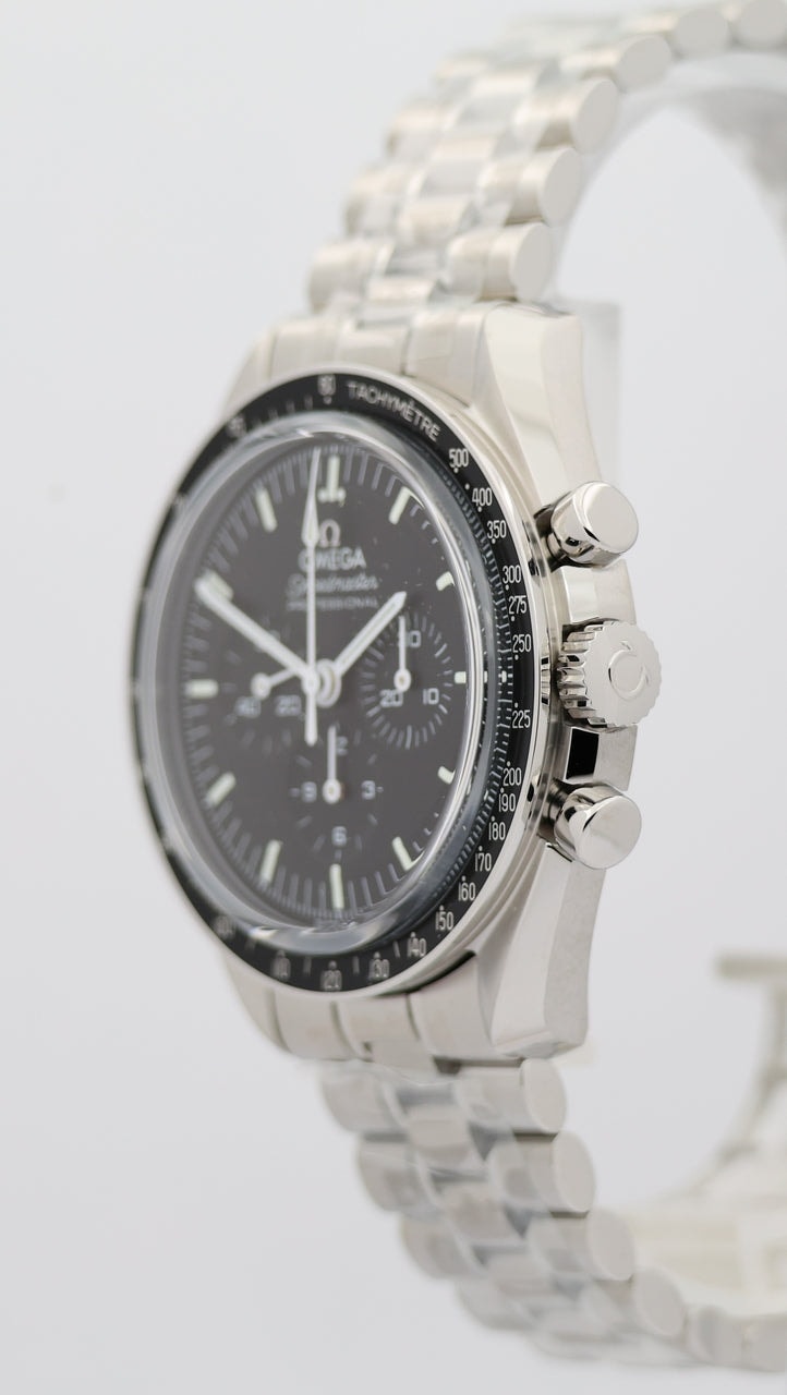 Omega Speedmaster Moonwatch – Ref. 31030425001002, good – 8/10