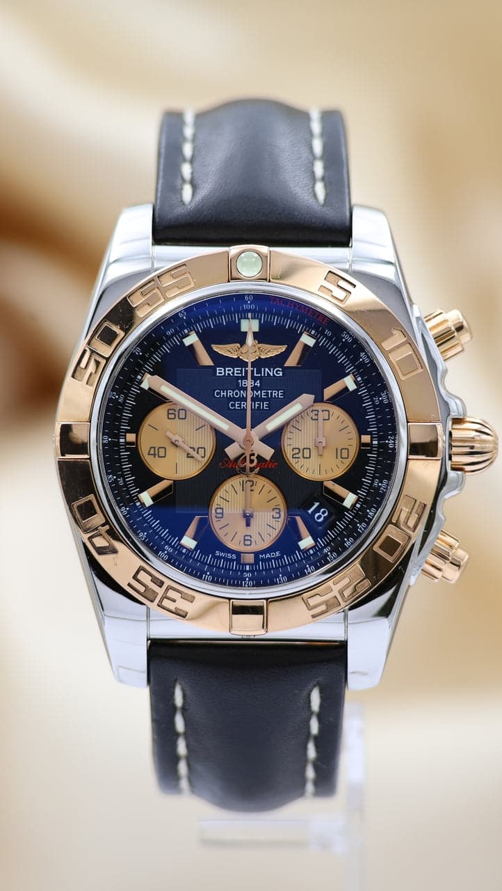 Breitling Chronomat – Ref. CB0110, Sehr gut – Bild 1/8