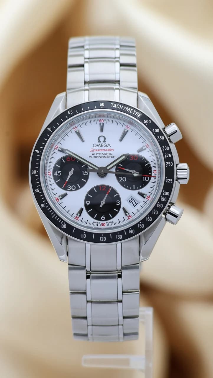 Omega Speedmaster (Non-Moonwatch) – Ref. 32330404004001, Sehr gut – Bild 1/10