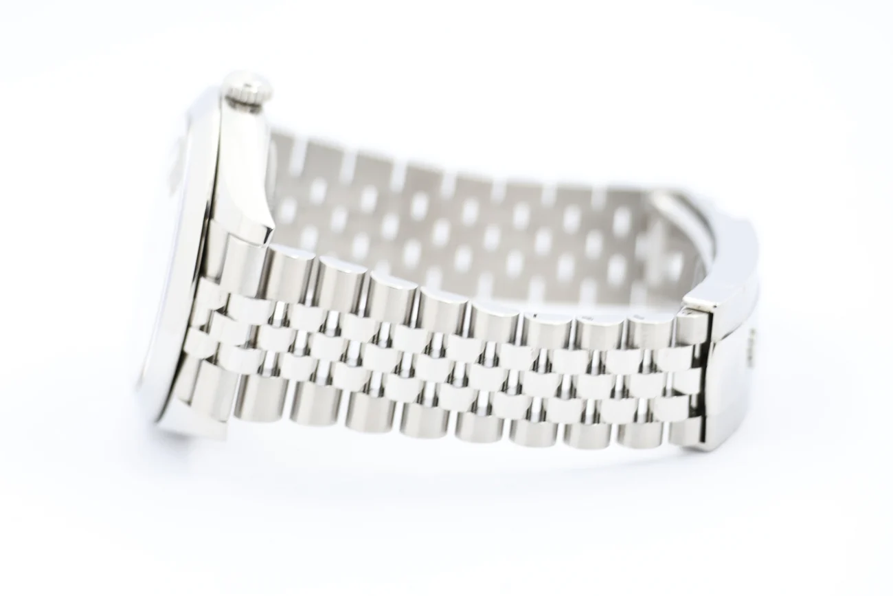Rolex Datejust – Ref. 126300, Sehr gut – 7/10