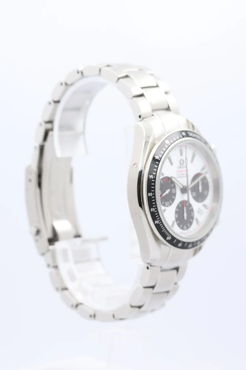 Omega Speedmaster – Ref. 32330404004001, very good – 6/9