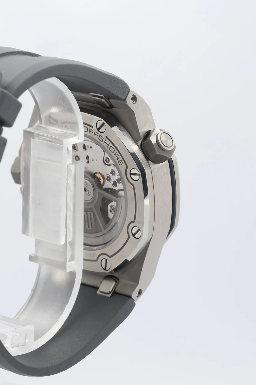 Audemars Piguet Royal Oak Offshore Diver – Ref. 15720STOOA009CA01, Sehr gut – 3/10