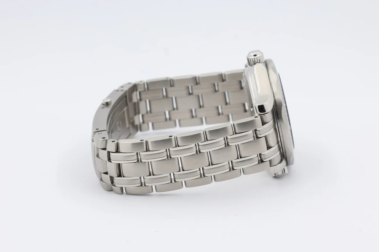 Omega Seamaster Diver 300M – Ref. 22228000, Sehr gut – 7/9