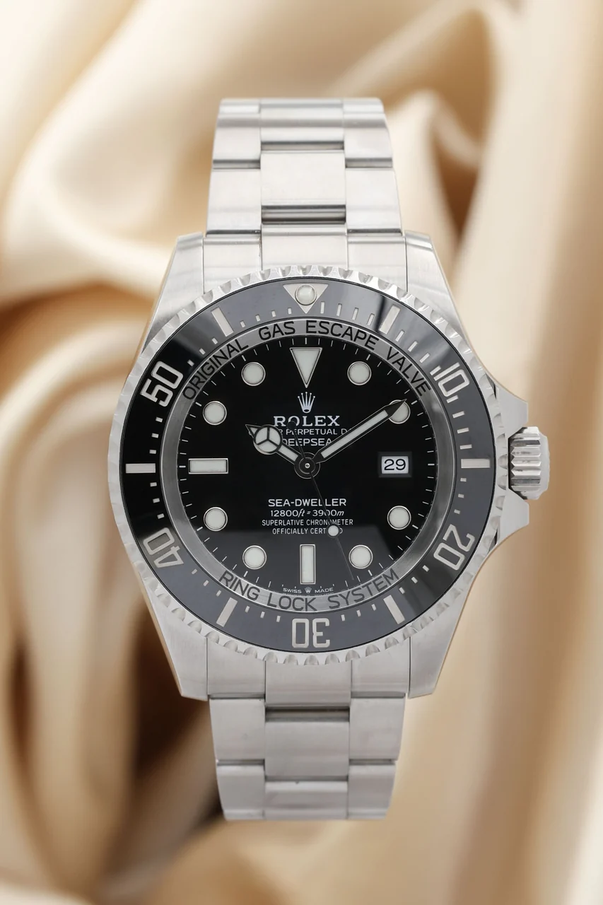Rolex Sea-Dweller – Ref. 126660, Sehr gut – Bild 1/10