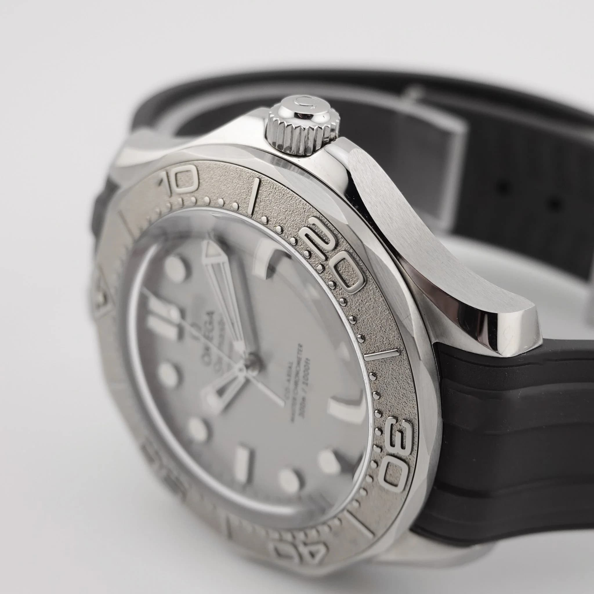 Omega Seamaster Diver 300M – Ref. 210.32.42.20.06.002, Neu – Bild 2/10
