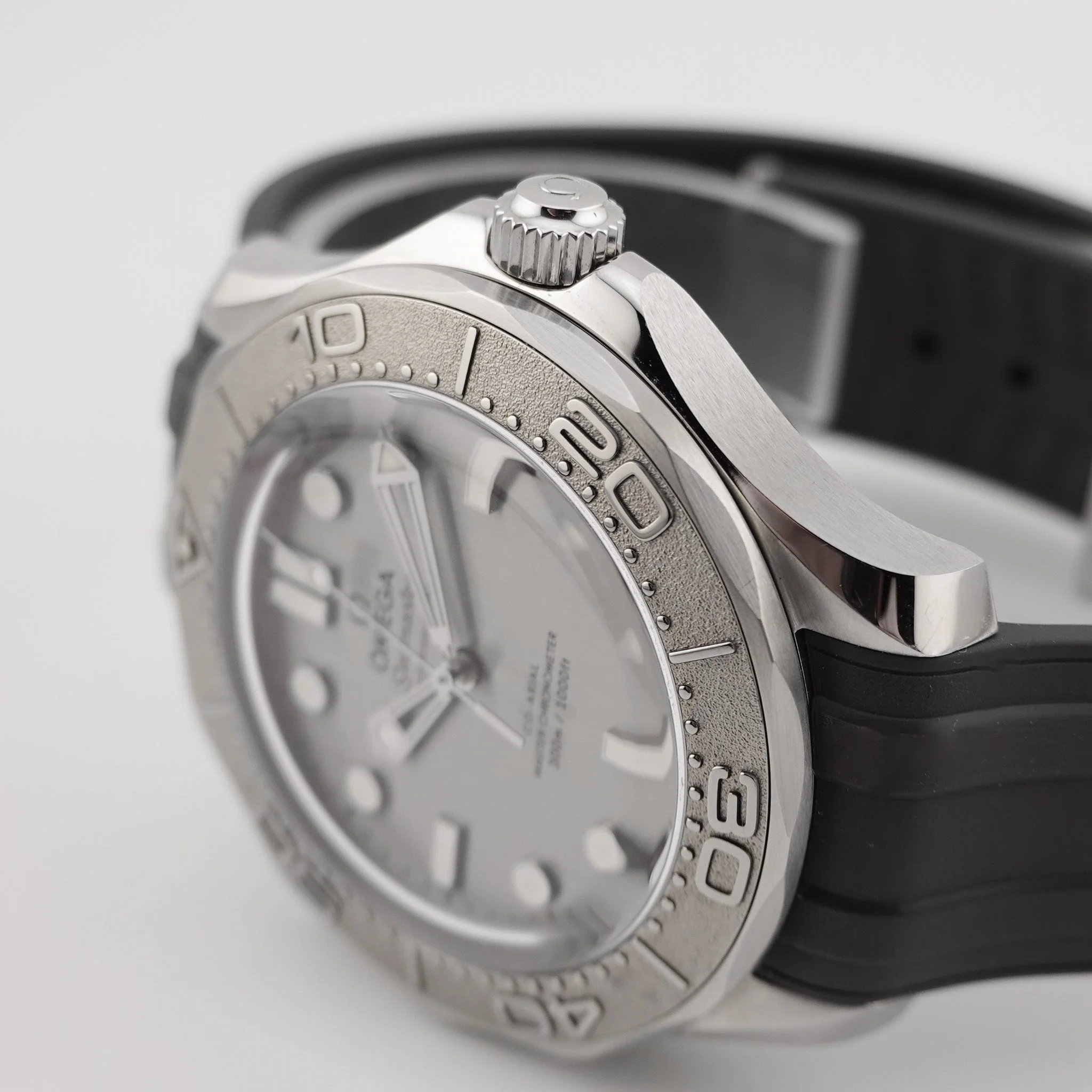 Omega Seamaster Diver 300M – Ref. 210.32.42.20.06.002, New – 3/10