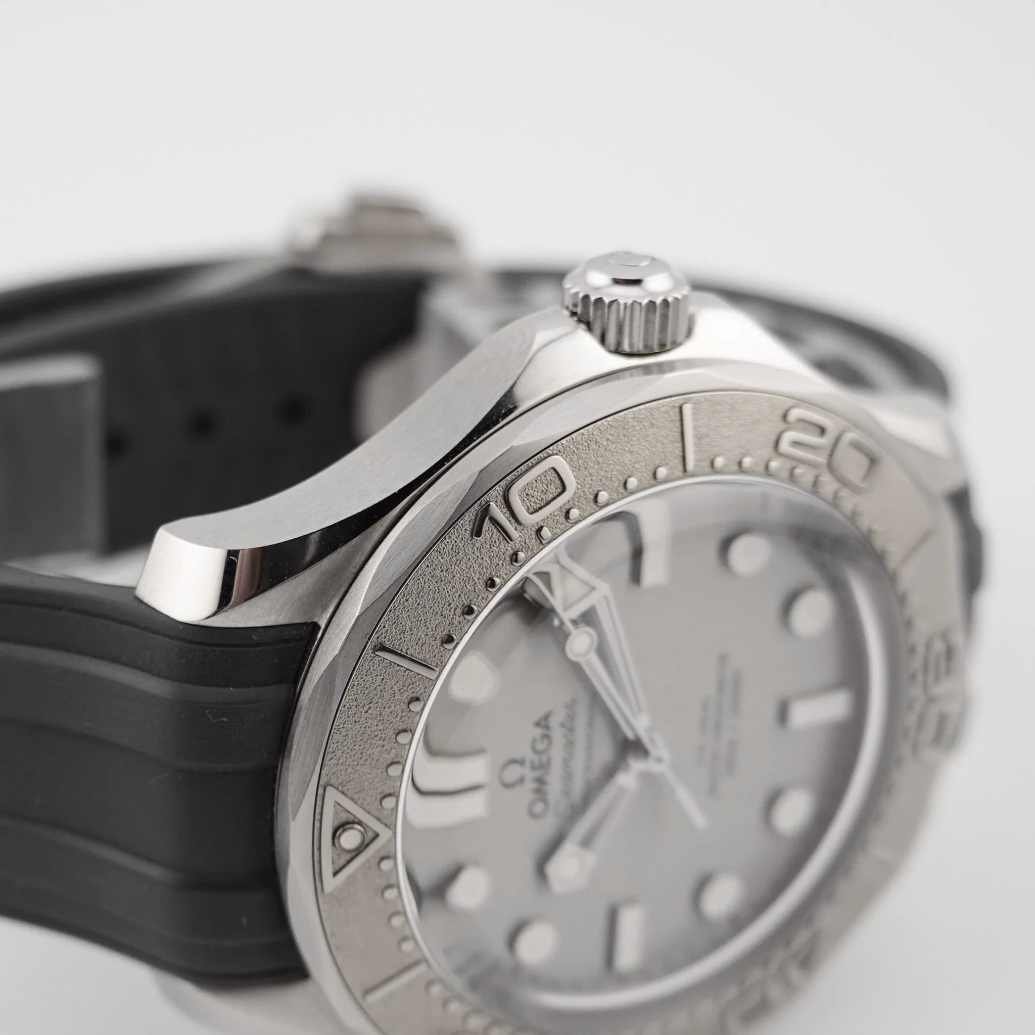 Omega Seamaster Diver 300M – Ref. 210.32.42.20.06.002, like new – Image 2/10