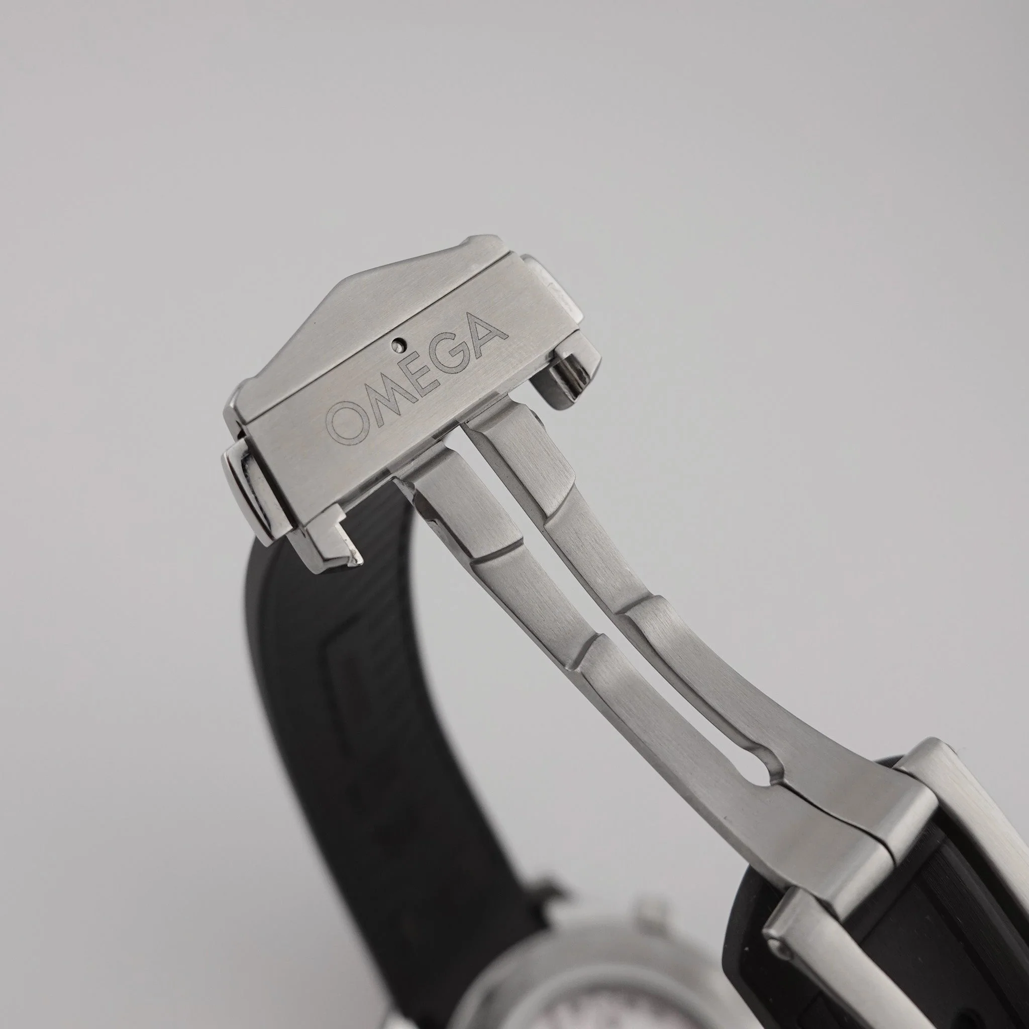 Omega Seamaster Diver 300M – Ref. 210.32.42.20.06.002, New – 8/10