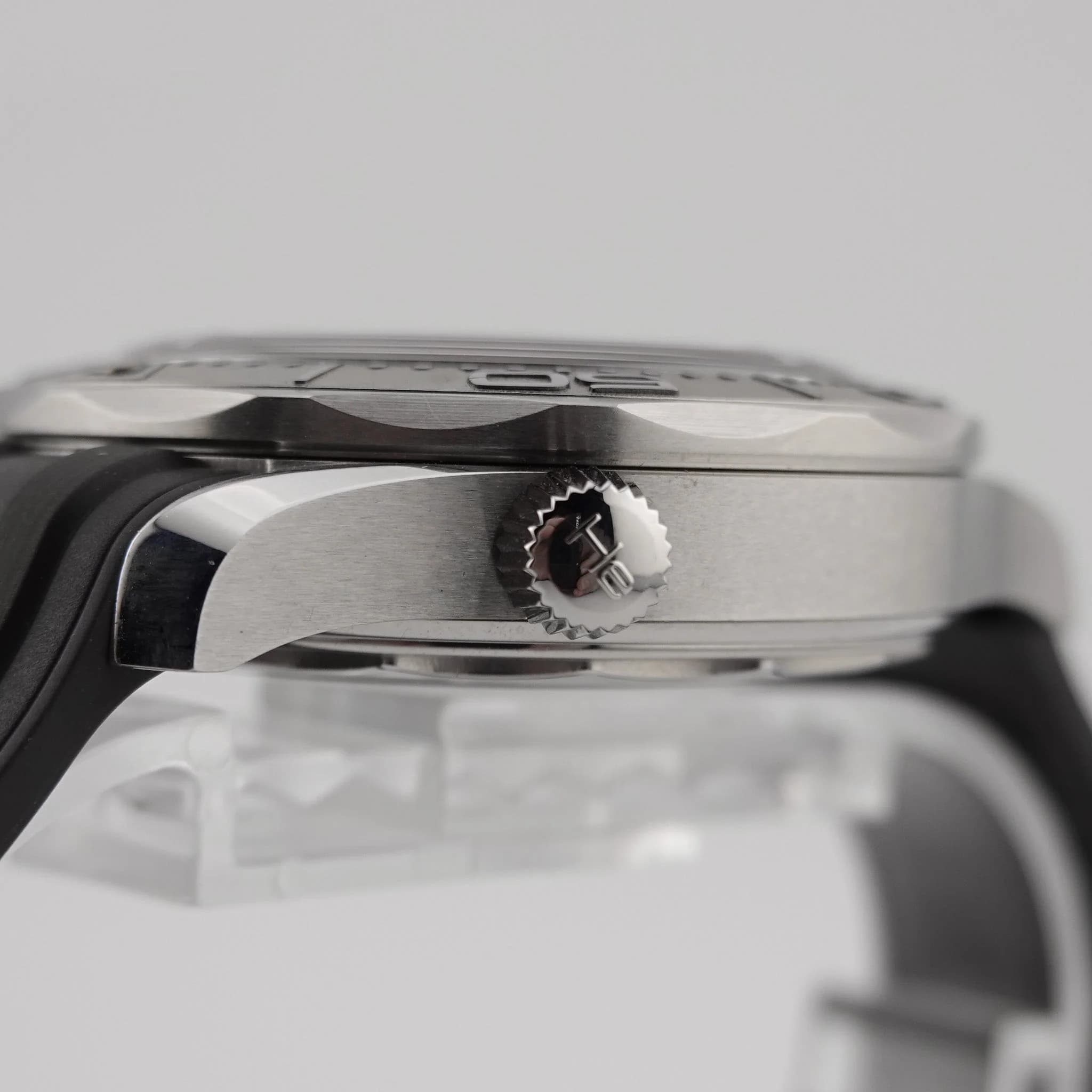 Omega Seamaster Diver 300M – Ref. 210.32.42.20.06.002, Neu – Bild 2/10
