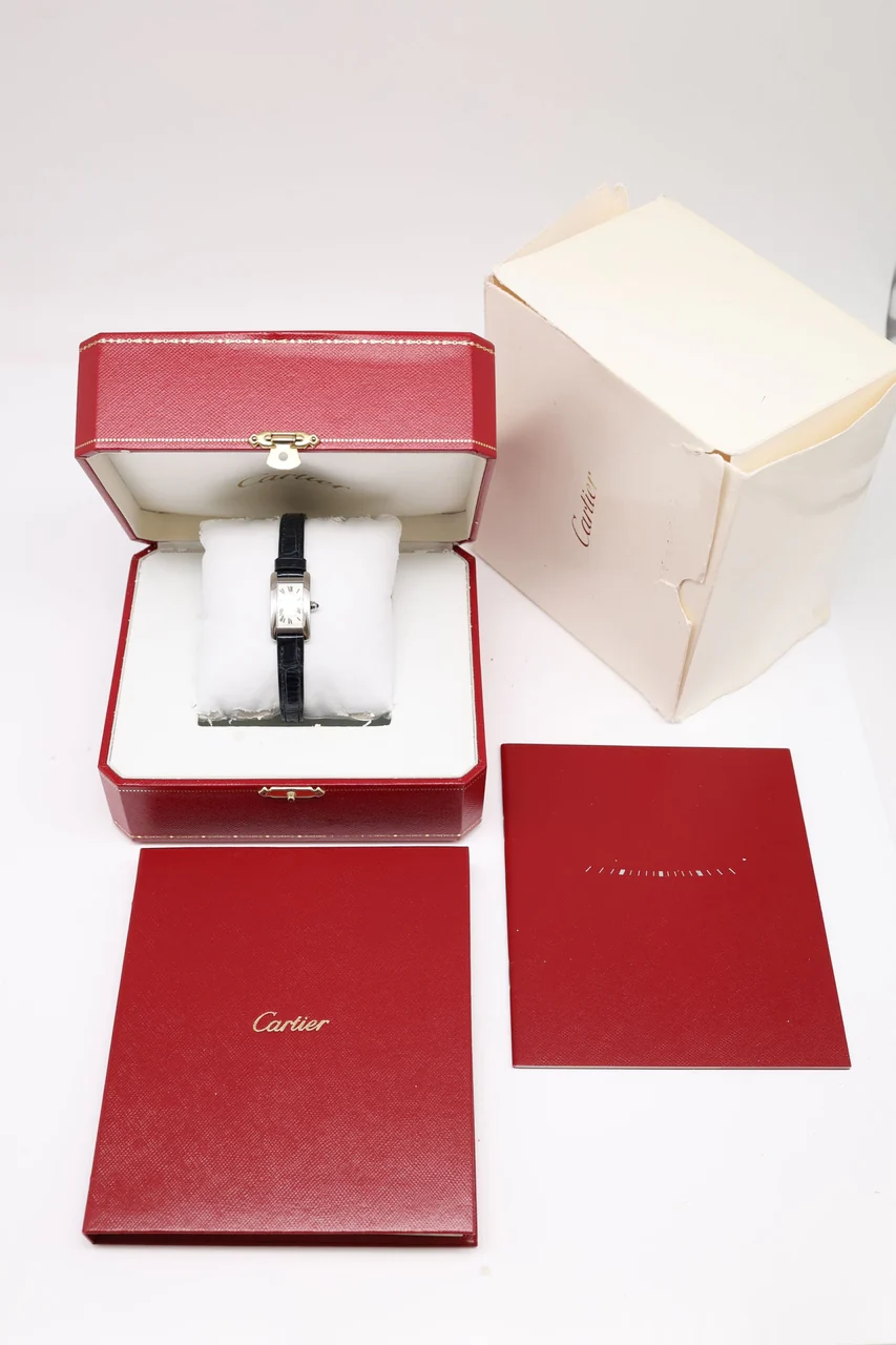 Cartier Tank – Ref. WSTA0032, very good – 7/9