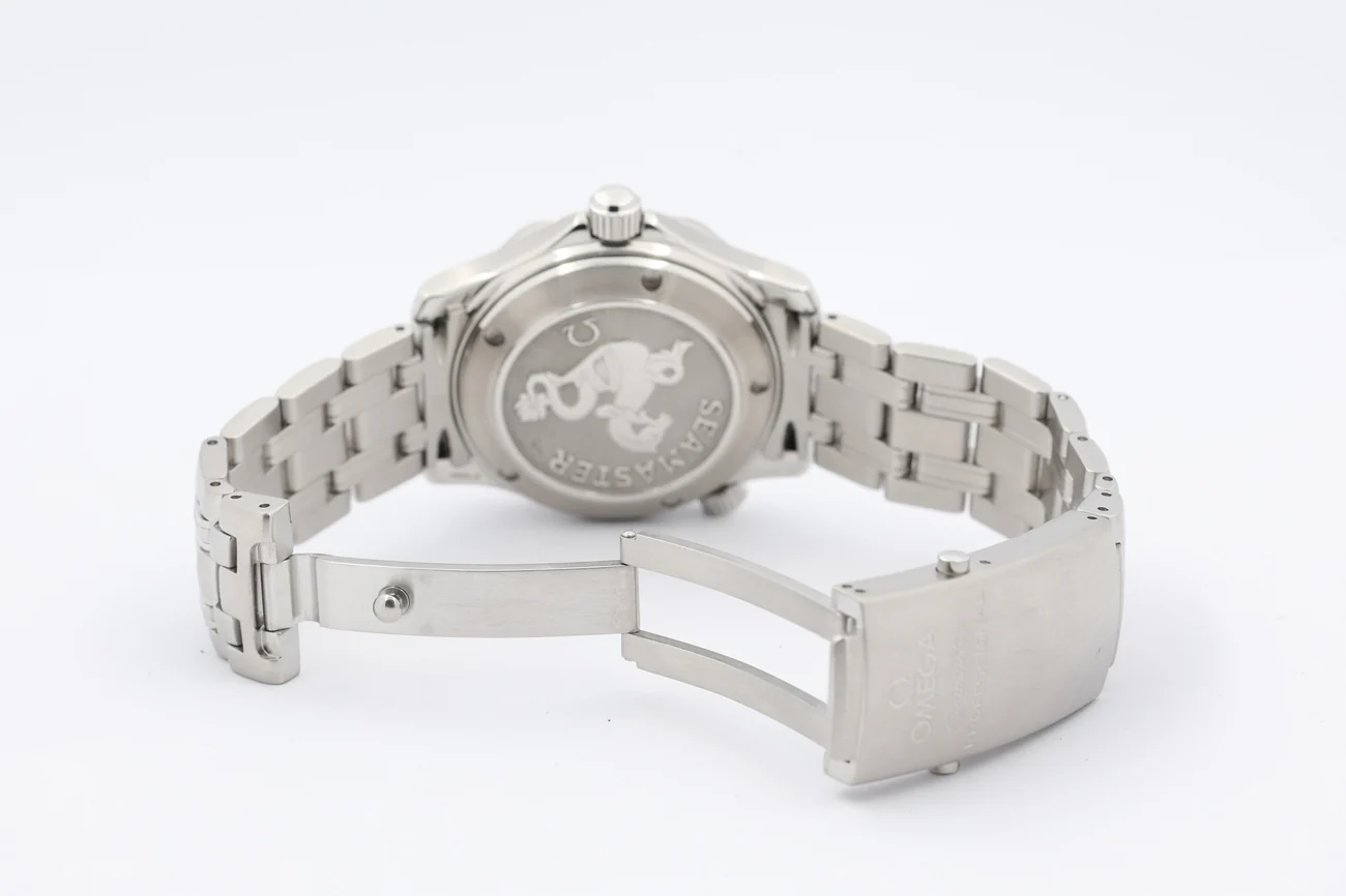 Omega Seamaster – Ref. 22228000, Sehr gut – 8/8