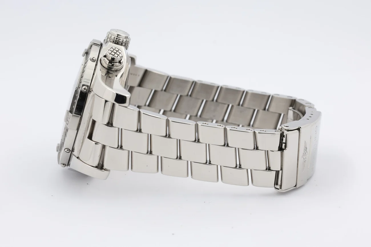 Breitling Avenger – Ref. A13380, very good – 6/10