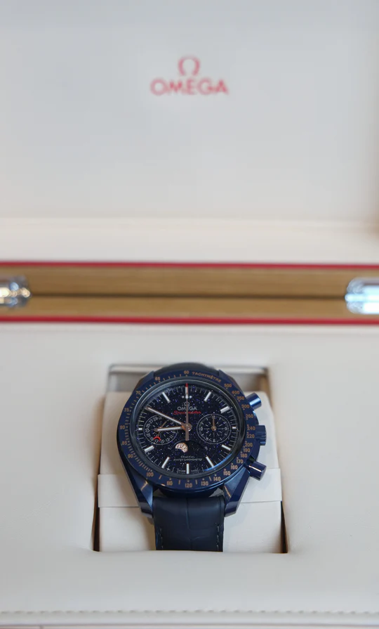 Omega Speedmaster Moonphase – Ref. 304.93.44.52.03.002, Wie neu – 2/3