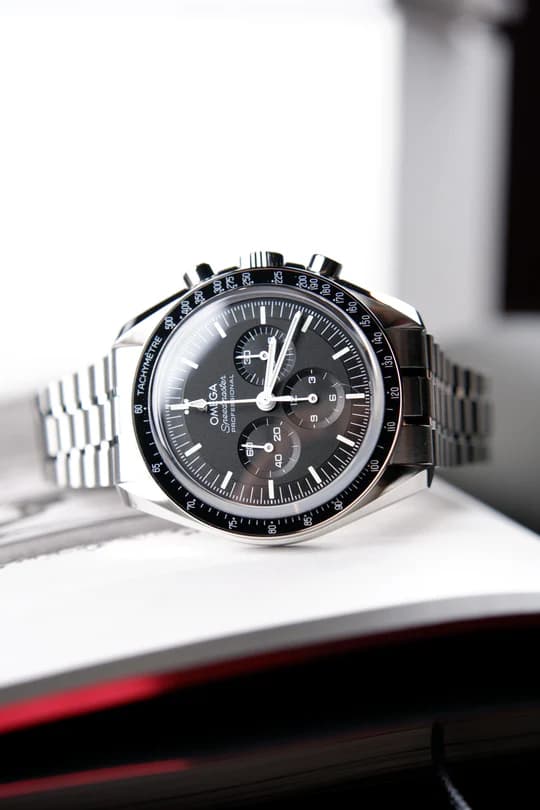 Omega Speedmaster Moonwatch – Ref. 310.30.42.50.01.002, like new – Image 2/3